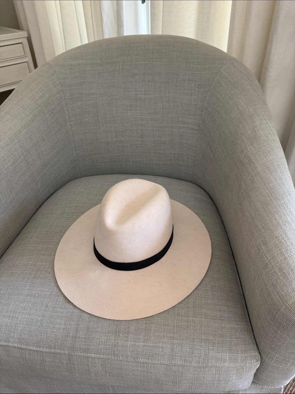 Women’s Janessa Leone Cream Wide-Brim Hat with Black Band